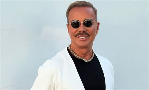 Λάκης Γαβαλάς: Πασχαλινές διακοπές στη Ναύπακτο με την Έβελυν Καζαντζόγλου