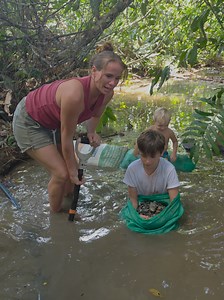 We're making a little dam in the creek for the kids #homesteading #offgridliving