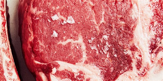 The Lion Diet Prioritizes Red Meat—But Is It Safe? Nutritionists Weigh In