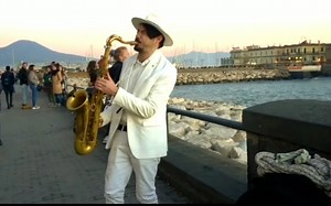 "DANCE MONKEY"-STREET SAX PERFORMANCE