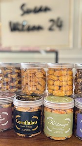 4.4K views · 78 reactions | Toples 600ml afgan cookies 75rb sultana 120rb thumb print nutella 105rb kastangel coklat 120rb cornflake 65rb nutella cheese tart 87rb nastart jumbo 80rb putri salju mede 90rb palm cheese cookies 70rb Order ke Wa admin Link di bio Bs kirim luar kota Pengambilan di H-7 sampai H-3 | Susan Wilson | Facebook