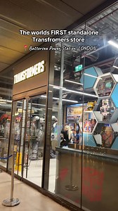 🚨The world's first-ever permanent Transformers store is coming to South London🚨Event Merchandising, in partnership with Hasbro, is opening the ultimate Transformers store at Battersea Power Station on Wednesday, 27th November 2024. 🤖🛍️📍 Located right next to the brand-new Peppa Pig store, it’s a must-visit for fans big and small!Mark your calendars and get ready to roll out!⚡🤖#transformers #batterseapowerstation #londonforkids #londonwithkids #transformersriseofthebeasts #transformersbatte