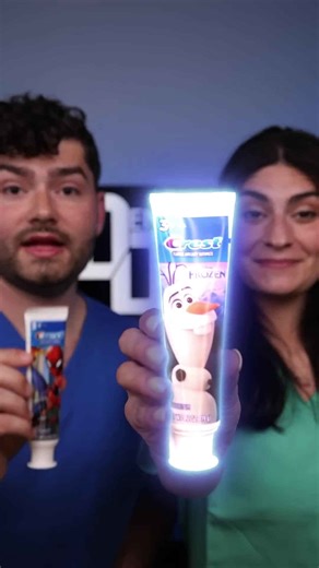 Bro vs Sis! Toothbrush Battle ?