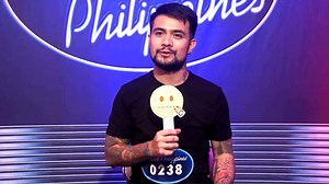 WATCH: Kaninong judge kaya pinakanatakot si Renwick? Hmmmm... To watch his full audition performance just click this: https://www.youtube.com/watch?v=nC8asAJx_hI&t=242s | Idol Philippines