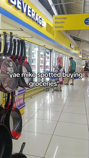 Yae Miko spotted buying groceries: Genshin Impact fun