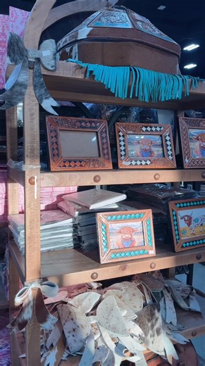 A beautiful way to display your memories with authentic western style Western-linens.com | Western Linens