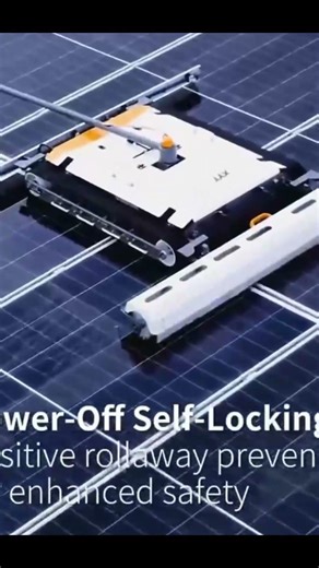 Chổi vệ sinh tấm pin mặt trời thiết kế gọn nhẹ