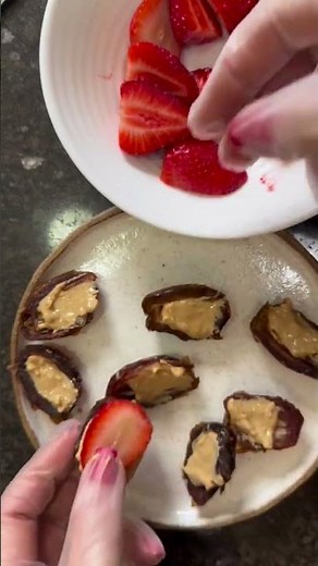 Receita tâmara com morango