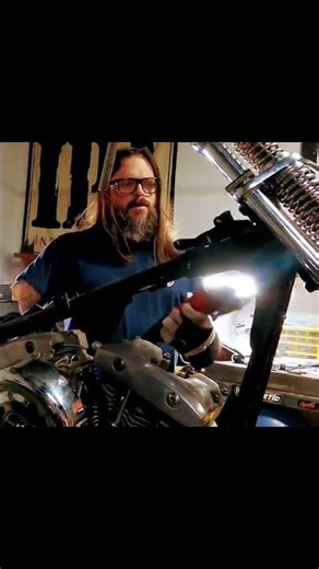 Cleaning up an ugly frame #chopperstyle #shovelhead #motorcycle