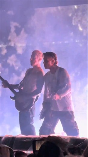 Afterlife Guitar Solo by Zacky V & Synyster Gates | A7X Live 2026 (Thunder Ridge Nature Arena)