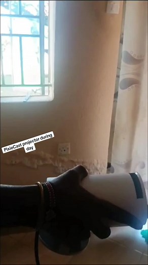 PixieCast Projector: Clear Daytime Projection