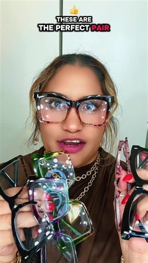 The struggle is real 👓 #readingglasses #momsover40 #readingstruggles #ladiesoftiktok #fashiontok