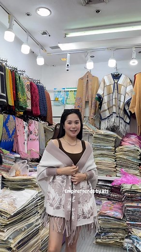 179K views · 823 reactions | Reversible Poncho 﫣 #fypageシ #fypreelsシ゚viralシ | Empire Trends 풃풚 풌풍풔 | Facebook