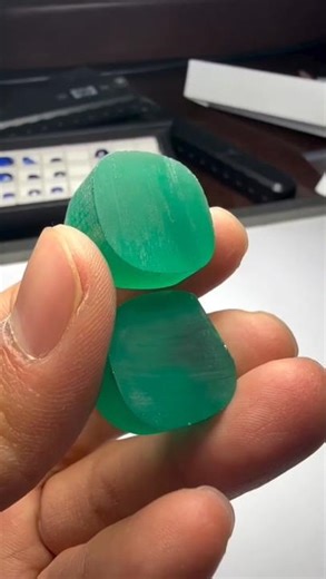 emerald manufacturing rough to polish process #emerald #shorts
