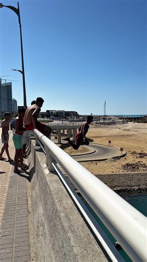 🚨 Launching Now – A New Tower in New Alamein City 🚨 إطلاق أحدث برج في مدينة العلمين الجديدة 🌊 Beachfront Tower C1 – New Alamein 🌊 برج C1 على البحر مباشرة – العلمين الجديدة 📍 Prime Location in New Alamein 📍 موقع مميز في قلب مدينة العلمين الجديدة ✅ All Units Fully Finished ✅ جميع الوحدات كاملة التشطيب 🏡 Unit Types: 1, 2, 3 & 4 Bedrooms 🏡 أنواع الوحدات: غرفة واحدة، غرفتان، 3 غرف، و4 غرف نوم. #ابراج_العلمين #العلمين_الجديدة #نورث_إيدج #ذا_جيت #سيتي_إيدج @The_Mediator_Egy