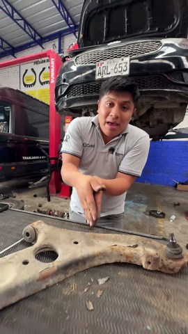 ¿cambiar el trapecio completo o por partes? #mecanicaautomotriz #suspension #amortiguadores #ALINEAMIENTO #taller