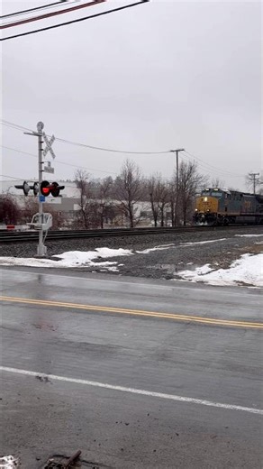 (CSX) CM44AC 7235 with a cool K5LA horn at Fairport!