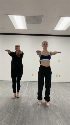 I am SO excited to launch MOMENTUM for the Julie Kay Studio Owner Mastermind this Monday! This progression curriculum is built for intermediate advanced dancers and it’s designed to help you teach with more clarity, structure, and confidence. ✅ Teacher worksheets that make it easy to remember every progression what level it belongs to ✅ So you can meet your dancers where they are and keep pushing them forward ✅ Video tutors Canva worksheets ✅ Progress reports to match the program (so growth is v