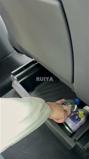 Rear-seat storage designed to maximize unused cabin space. #Ruiya #CarStorage