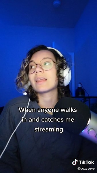 the most awkward thing to explain #gamertiktok #pcgamers #gamergirl #streamerdreams