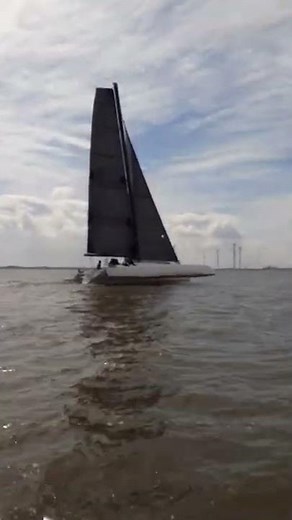 Sailing test with the Waarschip Composites TR 36