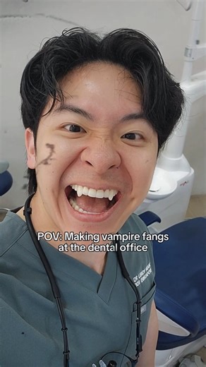 Dr Leroy Kiang | 🦷 Veneers | 📍 Singapore on Instagram: "It's that time of year again... 🎃👻🧛‍♂️🦇 What's Halloween without a good pair of fangs?? #dentist #fangs #vampire #halloween #retainers #3dprinting #dentistry #dentistryreels"