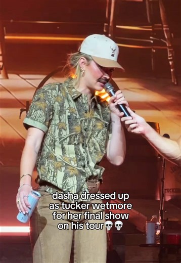 ok but she is eating uppp his fit😭 @Dasha @Tuck #fitcheck #dasha #tuckerwetmore #tour #OOTD