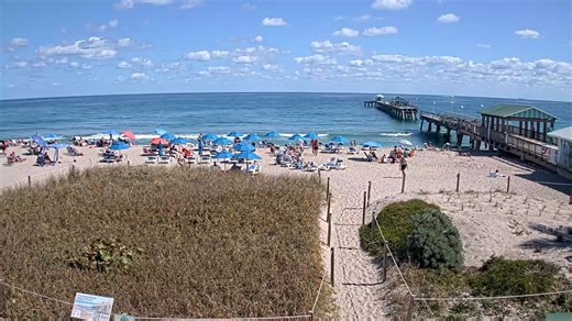 Explore the seaside village of Lauderdale-By-The-Sea, FL with these live streaming webcam views! EarthCam and the Town of Lauderdale-By-The-Sea invite you to experience the best of this sunny destination, including the ocean, beach, Anglin's Pier, Anglin's Square and Commercial Boulevard. | EarthCam
