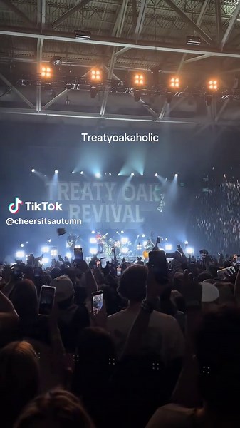 When to Visit Treaty Oak Revival Again