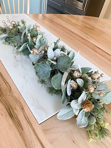 Christmas Table Centerpiece: Eucalyptus, Lambs Ear & Gold Berries - Etsy