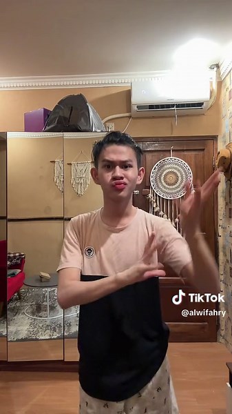 Nusantara Dance Mix: Papi Chulo Goyang Alwi Dance