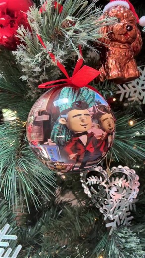 🎄White Christmas ❄️… pass the phone edition 📞 | Human Nature