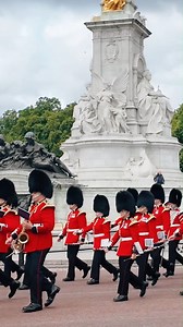 1.2K views · 25 reactions | During the Colonel's Review in June 2025, the Guardsmen Band played a pivotal ceremonial role, showcasing the essential contribution of military musicians within the British Horse Guards Cavalry 殺 #horseguardsparade #kingsguard #guardsman #reelsfb #england #fypシ | Kings And Guards | Facebook