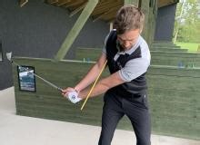 Best Golf Tips: How to improve your chipping with the ONE-HANDED Drill