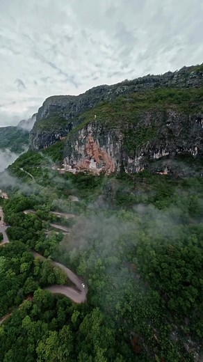 Serbian Orthodox Monastery "OSTROG" Crna Gora 🇷🇸 | HELLASERBIA