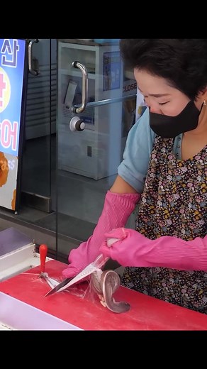해운대 곰장어 맛집 | Korean Street Food Experience