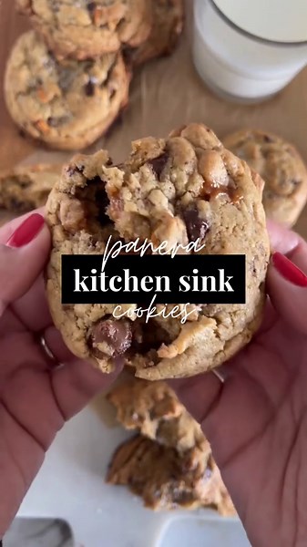 How to make Panera Bread kitchen sink cookies at home
