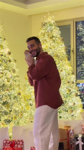 fransis hawlly on Instagram: "MERRY CHRISTMAS ✨🎄"