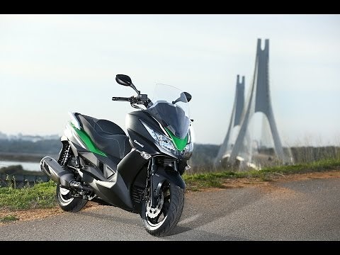 Essai Kawasaki J300 ABS 2014 : Du fun pour les commuters !