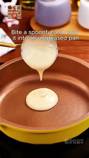 Fluffy, sweet, and easy apple pancakes that don't require oil! A breakfast menu that kids will lo...