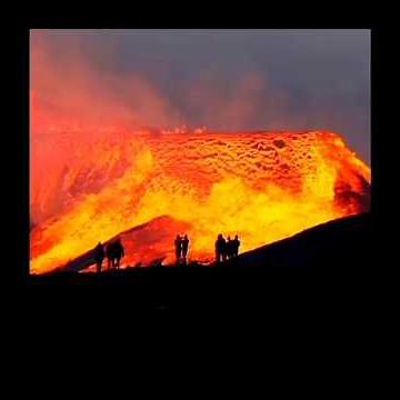 Real Footage of Flowing Lava 😳 | Lava | Lava Flow | Lava Video | volcanic lava | Heat