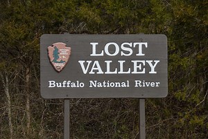 Hiking The Lost Valley Trail