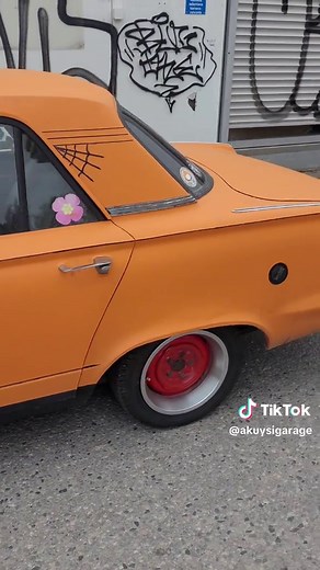 Plymouth Valiant #carspotting #valiant #plymouth #classiccar #carmeet #foryouu #plymouthvaliant