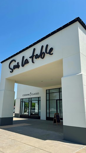Check out Sur La Table! - A one-stop shop for cookware, dinnerware, cutlery, bakeware, kitchen electronics and much more. OH and they have cooking classes like: ⁃ 3 desserts that every cook should know ⁃ Rustic Italian Cooking ⁃ Paella: A Taste of Spain Sur La Table is located at the north end of Bradley Fair in between Nouveau and Talbot’s! Today is the grand opening, check it out! @bradleyfairwichita #bradleyfair #bradleyfairpartner | Wichita Life