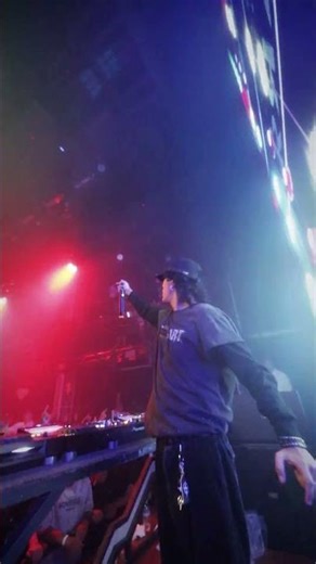 @JohnSummit - Lights Go Out (ArRay Remix) Out Now ! SoundCloud #johnsummit #lightsgoout #remix