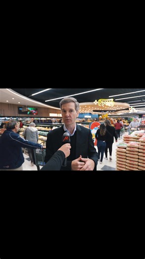 Acabamos de inaugurar e estamos prontos para receber você e sua família com um espaço moderno, prático e cheio de novidades. 🛒❤️ ☕ Cafeteria com muitas delícias pronta para te atender 🍱 Pratos prontos para levar com praticidade e sabor 🥗 Hortifruti sempre fresco 🥩 Açougue completo 🥖 Padaria quentinha e muito mais! 📍 Rua Ana Berta Roskamp, 10 – Jardim das Américas, Curitiba 👉 Venha viver essa nova experiência de compras! #SuperMuffato #Inauguração #JardimDasAméricas #Curitiba | Super Muffa