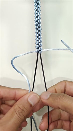 How to Tie a Step Knot | Easy Macrame & Bracelet Tutorial #shortstutorial #knot #macrame #bracelet