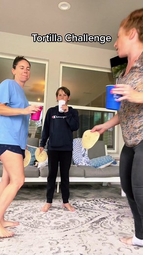 I’m peeing! 🤣🤣😭 #TortillaChallenge @WicketFam4 @Carter 🐐🐐🐐