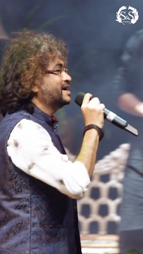 'Amra Shobai Raja' by Rupam Islam is out now! Watch the full video here ⬇ https://youtu.be/1l7GBTRlQAA #sourendrosoumyojit #sands #wmd23 #worldmusicday23 #wmd #worldmusicday #kolkata #worldmusicdayconcert #calcutta #musicconcert #tagore #rabindrasangeet #rabindranathtagore #tagoreourway #musicians #rupam #rupamislam #amrashobairaja #musicreels #amrashawbairaja | Sourendro-Soumyojit