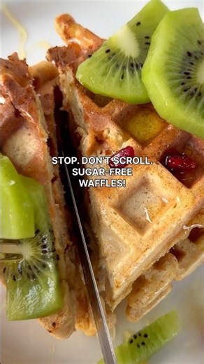 🍌 Banana Egg Waffles | No Sugar, 3 Ingredients! 😱